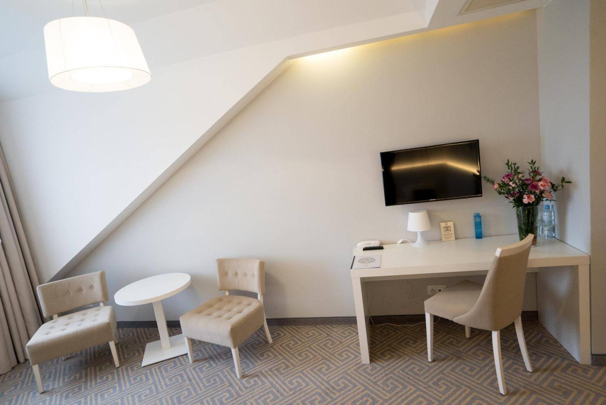 Hotel Aleksandria Siedlce Luaran gambar